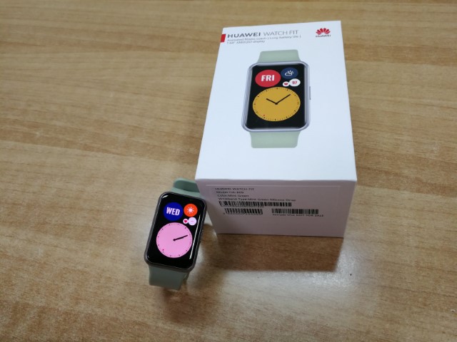 unboxing-hands-on-huawei-watch-fit