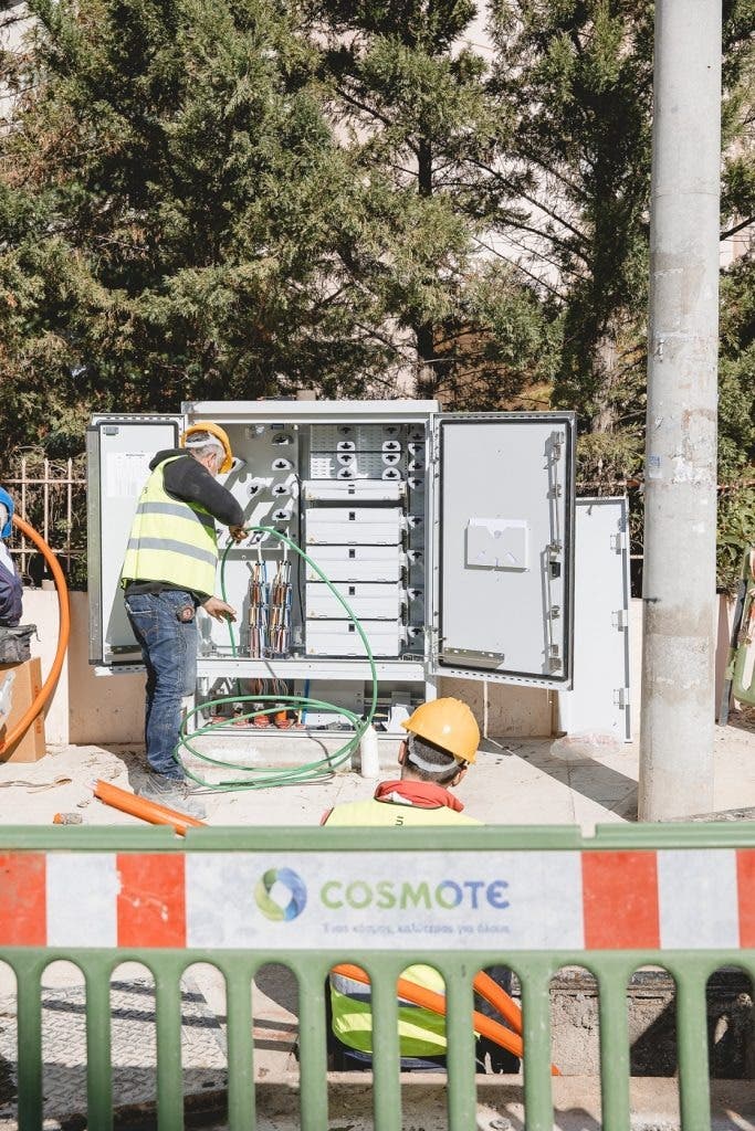 cosmote οπτική ίνα