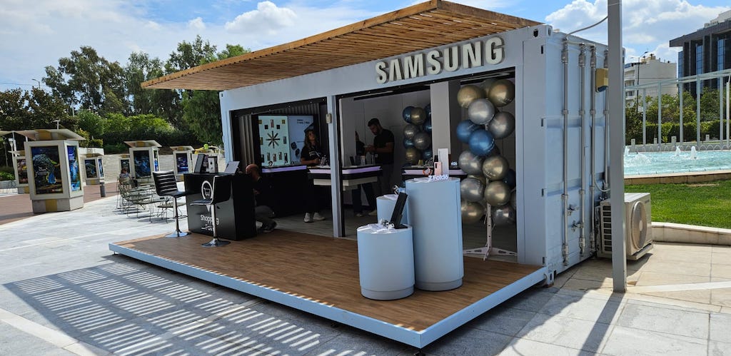 to-samsung-pop-up-store-galaxy-ai-golden-hall