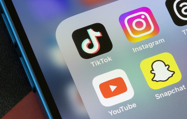 Τι-είναι-το-κίνημα-4b-που-εξαπλώνεται-σε-όλο-το-tiktok-μετά-τη-νίκη-του-Τραμπ