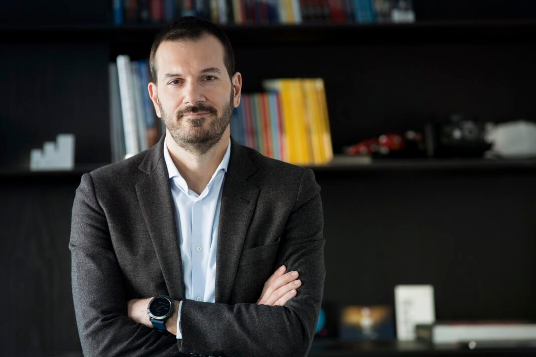 Από-την cosmote tv σε-στρατηγικό-ρόλο-στον-ΟΤΕ,-ο-Δημήτρης-Μιχαλάκης