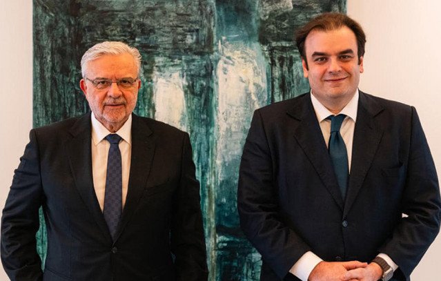 genai-empowered-educators: Πρόγραμμα-επιμόρφωσης-εκπαιδευτικών-στην-εποχή-της-Παραγωγικής-Τεχνητής-Νοημοσύνης