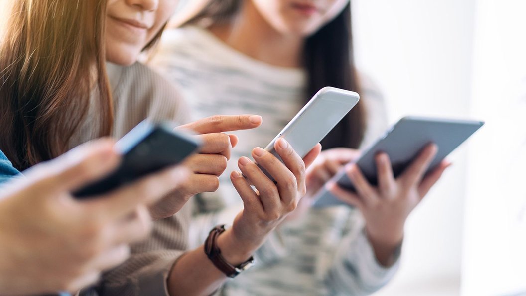 Τα-μέσα-κοινωνικής-δικτύωσης-ξεπερνούν-την-τηλεόραση-ως-πηγή-ενημέρωσης