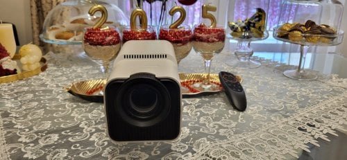 Προτζέκτορας-hy320-–-Ενσωματωμένο-android-11(Συμβατο-netflix-eon-tv-cosmote-tv-stremio)