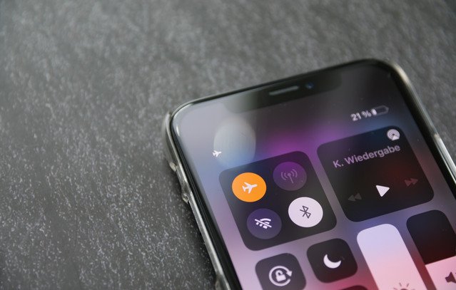 Τι-θα-συμβεί-αν-δεν-βάλεις-το-κινητό-σου-σε-λειτουργία-πτήσης;