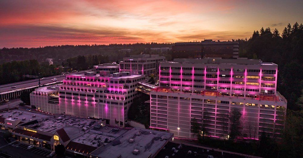 cosmote-telekom:-Το-παγκόσμιο-εκτόπισμα-της-telekom-φέρνει-καινοτομία,-επενδύσεις-και-υπεραξία-στην-ελληνική-αγορά-–-Το-παράδειγμα-της-t-mobile-us