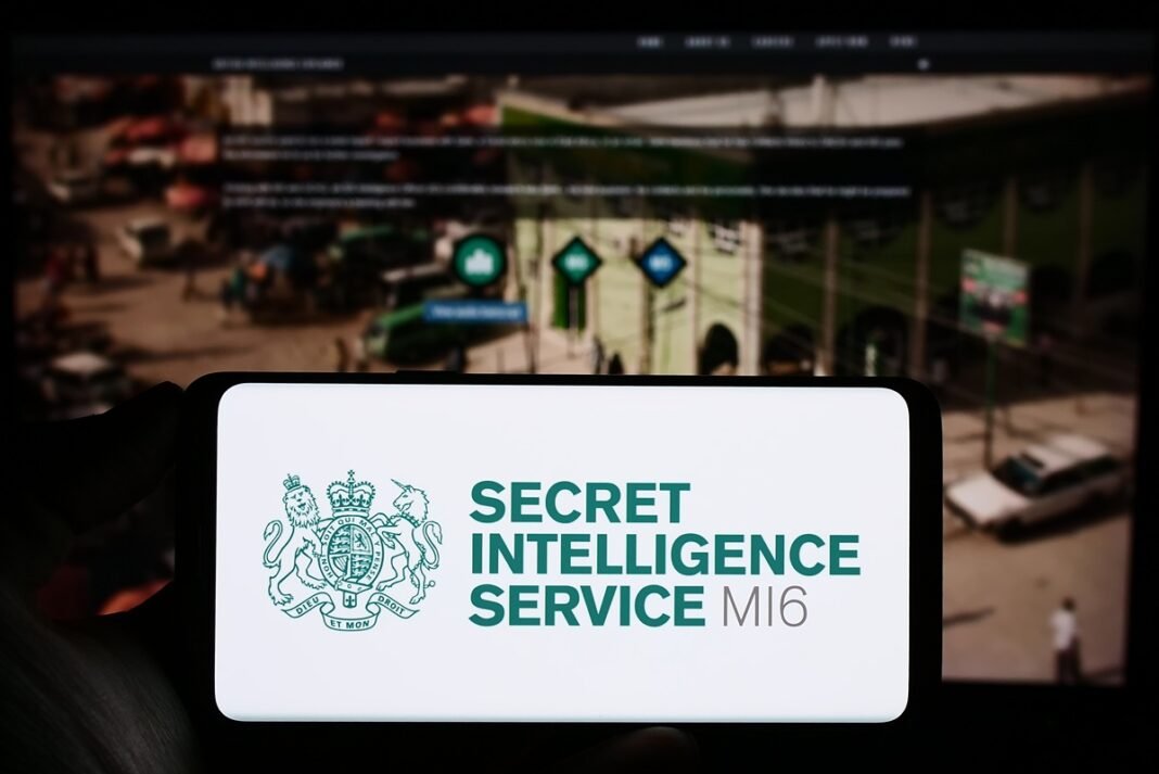 mi6-στο-dark-web:-Ποια-είναι-η-επιχείρηση-«silent-courier»-που-στρατολογεί-πράκτορες-από-τη-Ρωσία