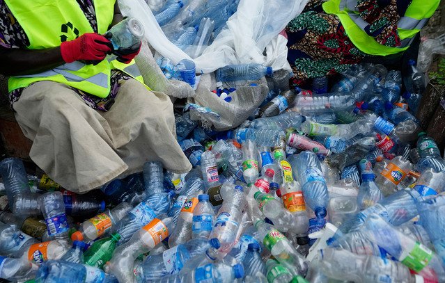 Νέα-πρωτοποριακή-μέθοδος-μετατρέπει-τα-πλαστικά-απόβλητα-σε-πολύτιμα-νανοϋλικά-άνθρακα