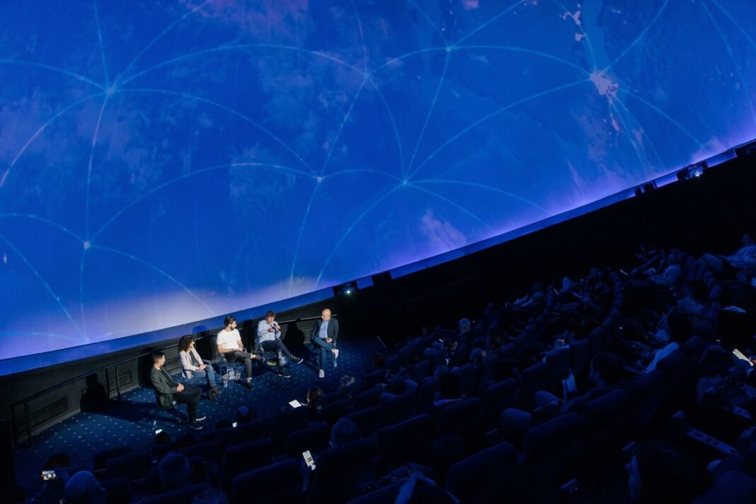 business-monitor:-Η-νέα-συμμαχία-τεχνολογίας-και-ανθρώπου-στην-εκδήλωση-“power-of-innovation”