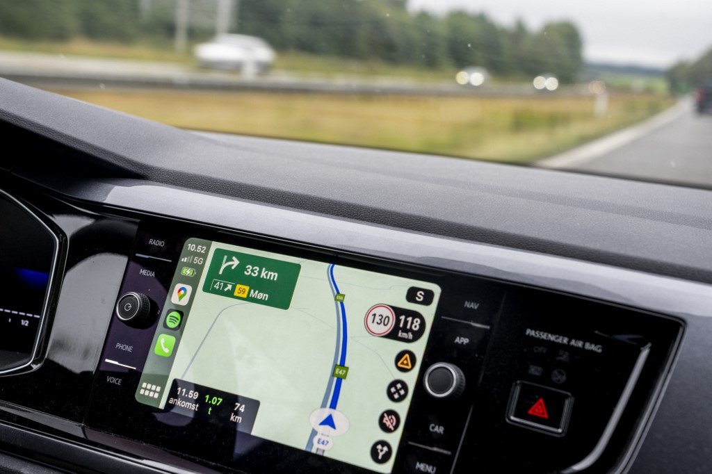 CarPlay στην Tesla: Η ιστορική «αναδίπλωση» του Έλον Μασκ