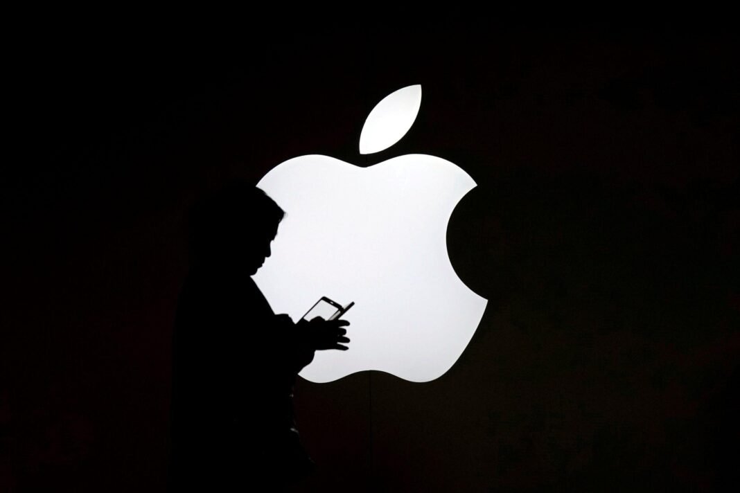 apple:-Από-το-γκαράζ-στην-κορυφή-της-πολυτιμότερης-εταιρείας