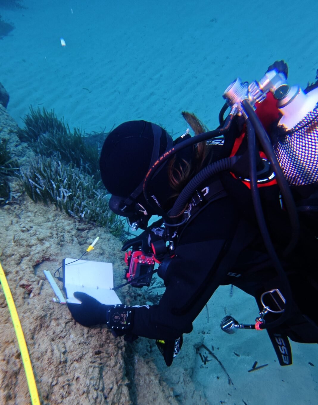 Η-πρώτη-ελληνική-αποστολή-καταδύσεων-στην-Ανταρκτική-με-την-υποστήριξη-της-garmin-greece