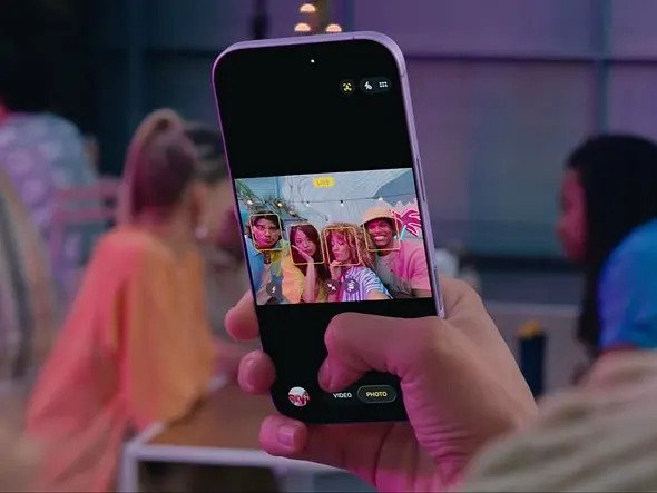 huawei-και-oppo-με-τετράγωνο-αισθητήρα-selfie;