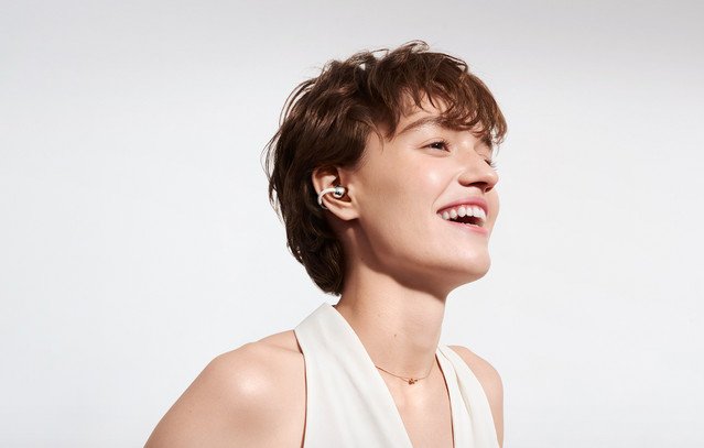 Τα-open-ear-ακουστικά-που-φοριούνται-σαν-κόσμημα-και-αντέχουν-μια-ολόκληρη-μέρα