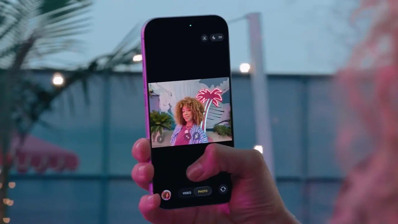 iPhone 17 Selfie Camera