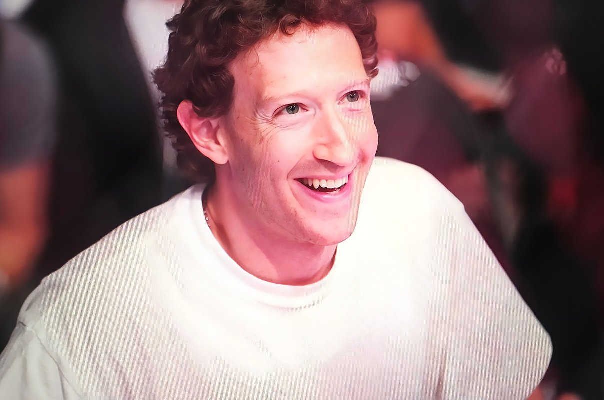 AI CEO στη Meta; Ο Μαρκ Ζούκερμπεργκ εκπαιδεύει ήδη το bot που θα τον αντικαταστήσει