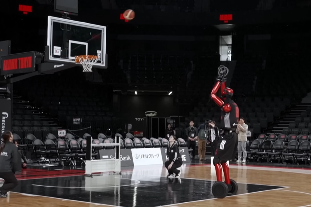 cue7:-Ο-ρομποτικός-μπασκετμπολίστας-της-toyota-που-βάζει-την-Τεχνητή-Νοημοσύνη-στα-παρκέ