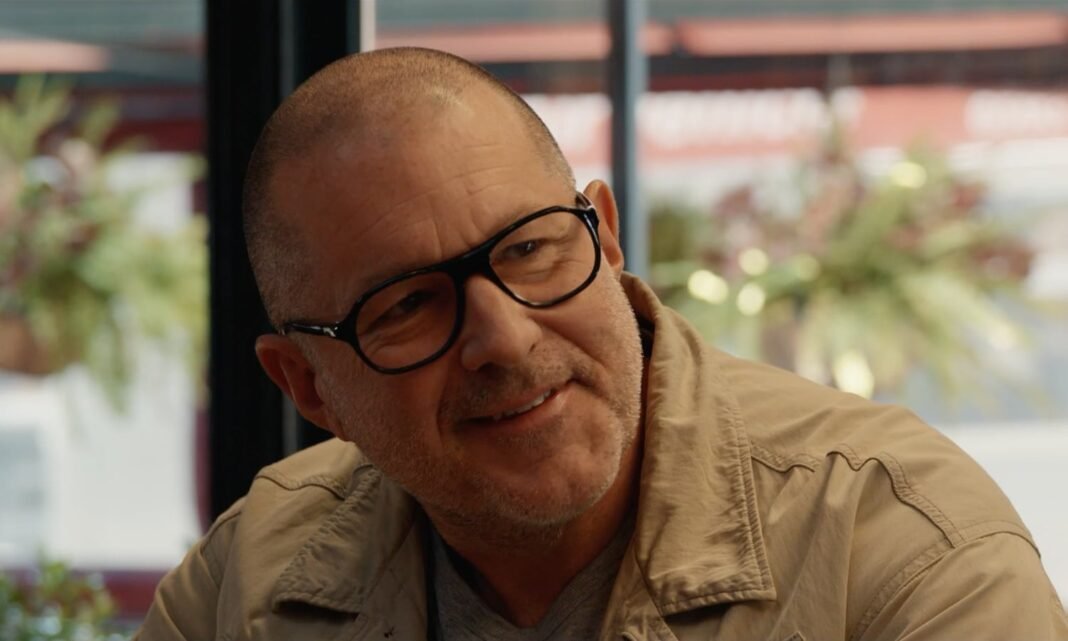 Ο-jony-ive-ετοιμάζει-άμεσο-ανταγωνιστή-του-iphone; Ο-jony-ive-ετοιμάζει-άμεσο-ανταγωνιστή-του-iphone;