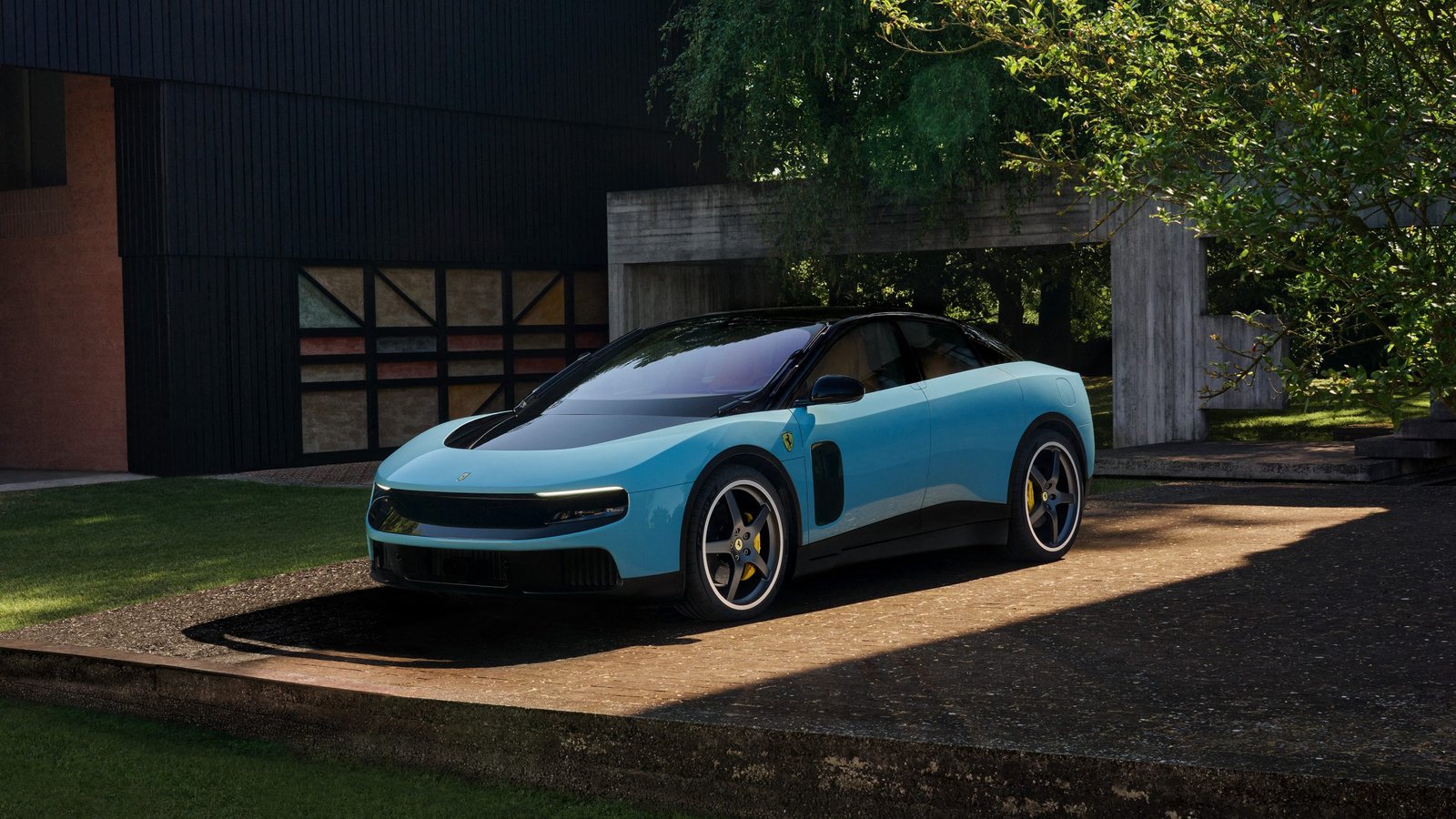 Ferrari Luce: Γιατί η «παγωμένη» υποδοχή του πρώτου EV της Ferrari ίσως δεν ανησυχεί τελικά τους επενδυτές