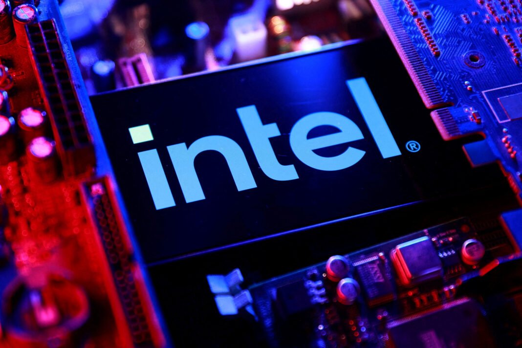 intel:-Η-alphabet-της-αναθέτει-την-κατασκευή-3-εκατομμυρίων-chip