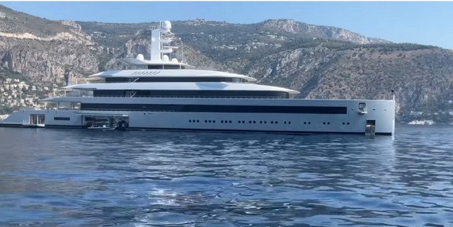 to-εντυπωσιακό-superyacht-του-ιδρυτή-του-whatsapp-βρέθηκε-στη-Βάρκιζα-–-Ποιός-είναι-ο-jan-koum to-εντυπωσιακό-superyacht-του-ιδρυτή-του-whatsapp-βρέθηκε-στη-Βάρκιζα-–-Ποιός-είναι-ο-jan-koum