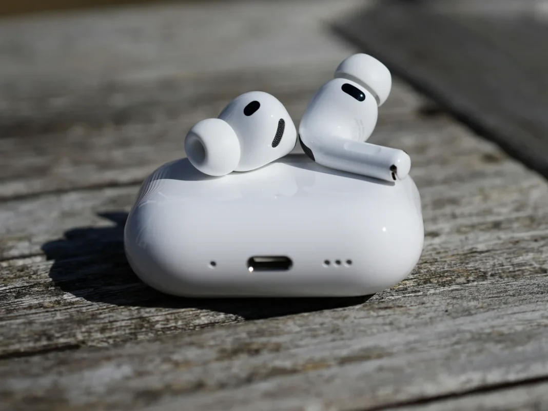 Η-apple-φέρνει-airpods-και-iphone-ultra-2