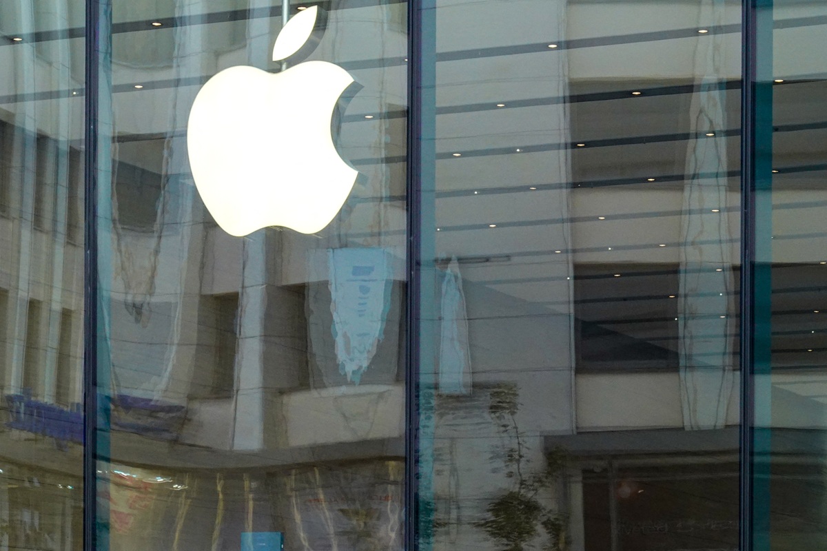 Apple: Αυξάνει έως 20% τις τιμές MacBook και iPad λόγω έλλειψης τσιπ από την έκρηξη της τεχνητής νοημοσύνης
