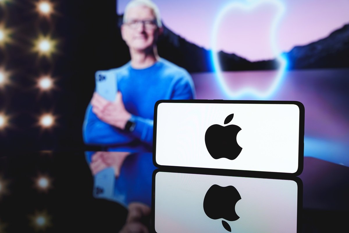 Η AI απειλεί να ακριβύνει τα iPhone: Η προειδοποίηση του Τιμ Κουκ