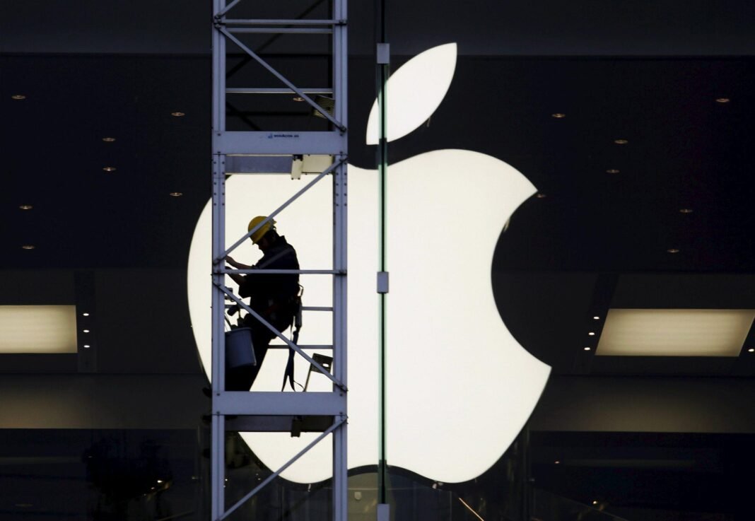 apple:-Με-προσωπικές-επιστολές-σε-υπαλλήλους-της-openai-κλιμακώνει-τη-διαμάχη