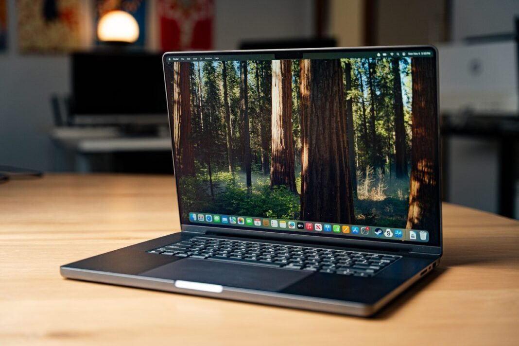Η-apple-ετοιμάζει-μια-τεράστια-επίθεση-στην-αγορά-των-mac