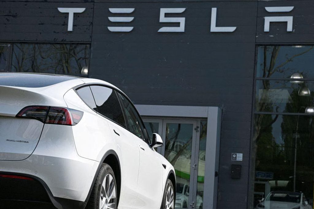 Τεχνητή-νοημοσύνη:-Βουτιά-13%-για-tesla-και-7%-για-Αlphabet-–-aνησυχία-επενδυτών-για-τις-δαπάνες Τεχνητή-νοημοσύνη:-Βουτιά-13%-για-tesla-και-7%-για-Αlphabet-–-aνησυχία-επενδυτών-για-τις-δαπάνες