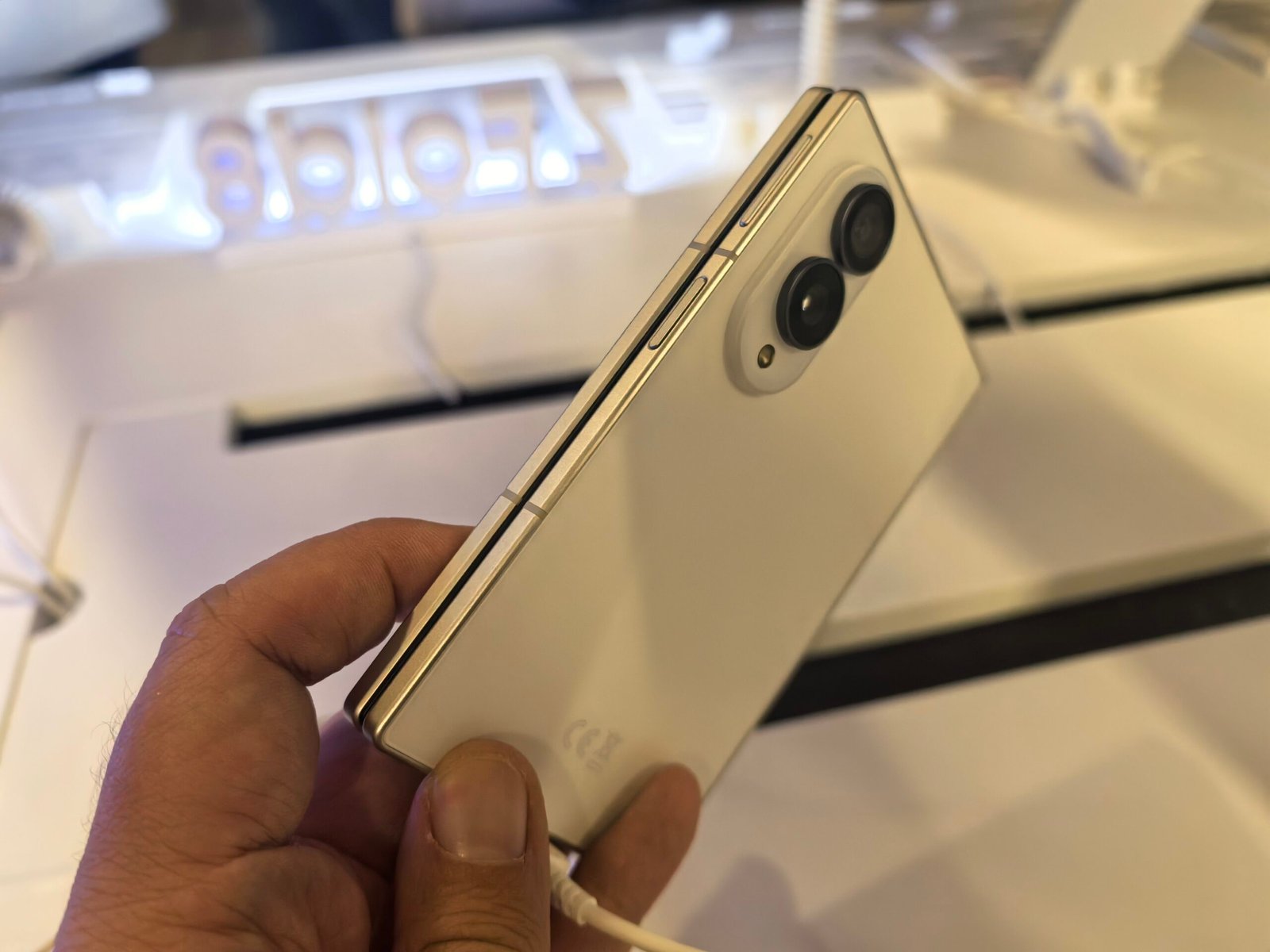 Samsung Galaxy Z Fold 8
