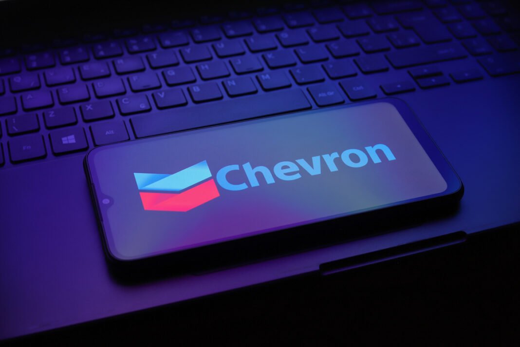chevron:-Πώς-η-έκρηξη-της-ΤΝ-μετατρέπει-τον-πετρελαϊκό-κολοσσό-σε-ενεργειακό-«παίκτη»-των-data-centers