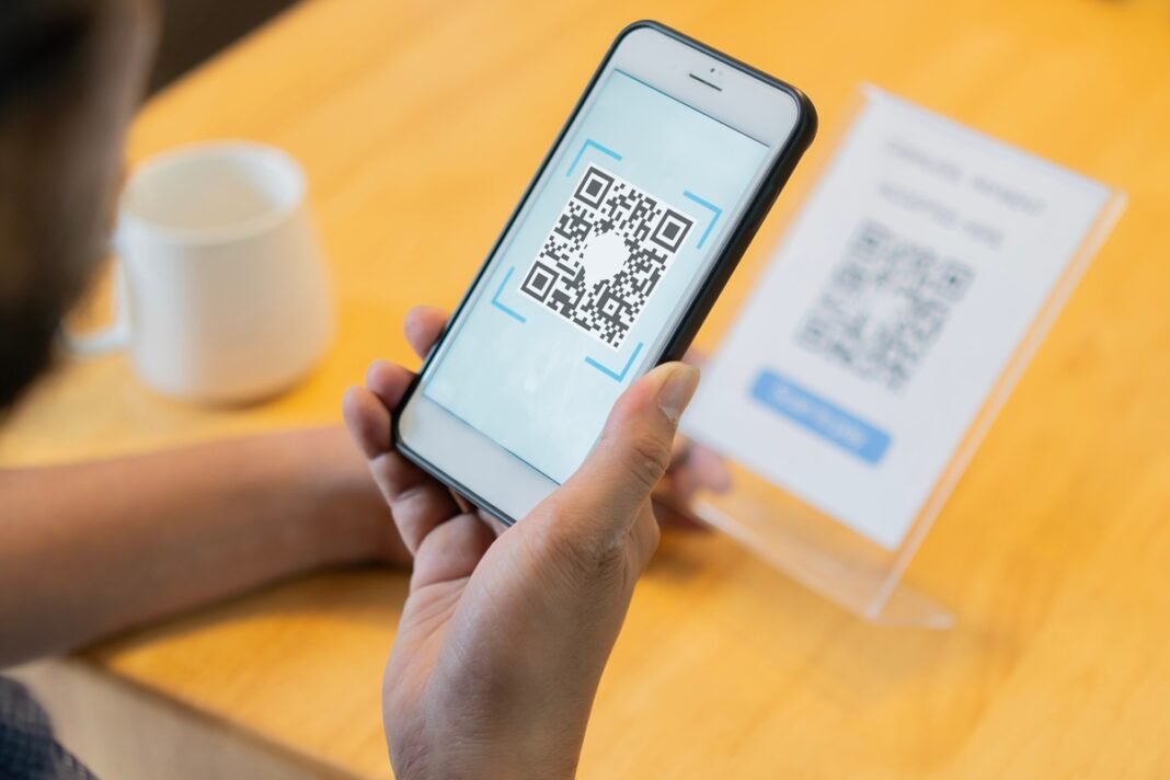 quishing:-Η-νέα-απάτη-με-qr-codes-–-Τι-να-ελέγχετε-πριν-τα-σκανάρετε quishing:-Η-νέα-απάτη-με-qr-codes-–-Τι-να-ελέγχετε-πριν-τα-σκανάρετε