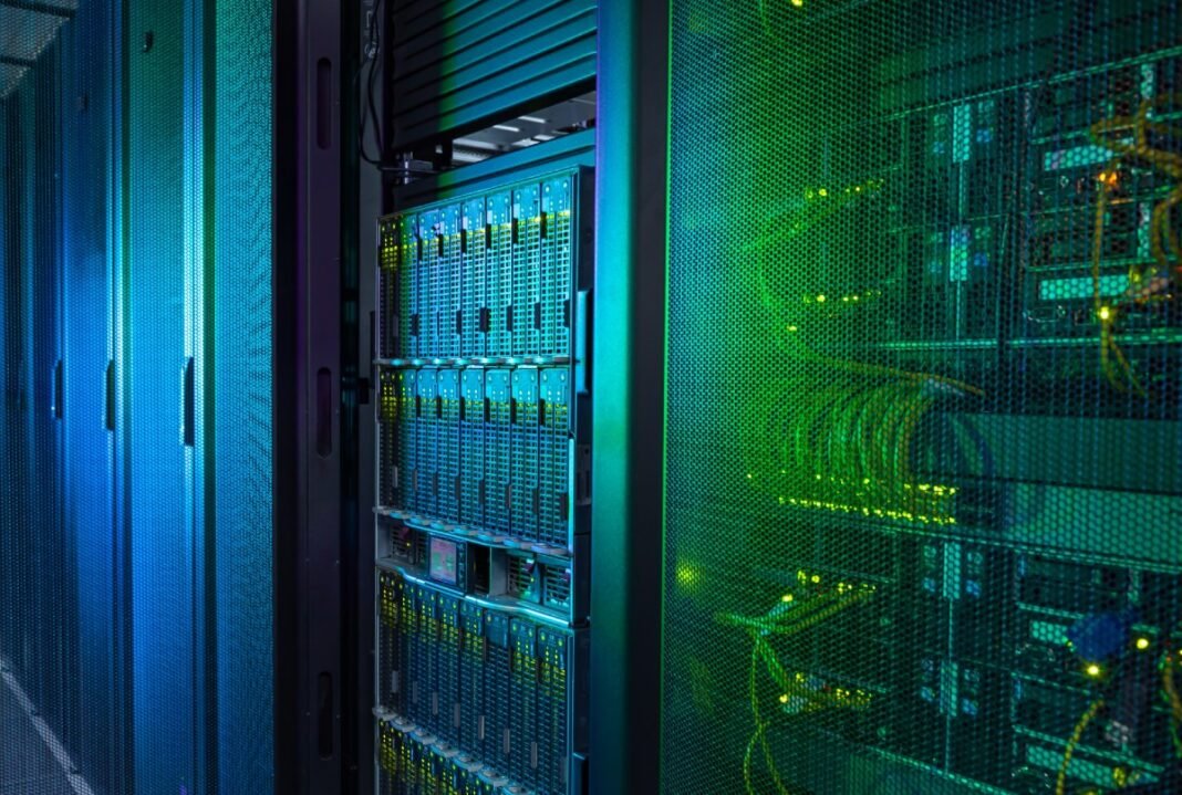 ai-data-centers:-Οι-δισεκατομμυριούχοι-της-τεχνολογίας-ρίχνουν-εκατομμύρια-για-να-αλλάξουν-την-κοινή-γνώμη