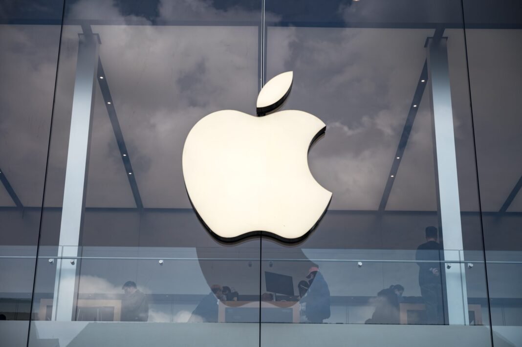 apple:-Το-foldable-iphone-των-2.000+-δολαρίων-που-ετοιμαζόταν-για-πάνω-από-μία-δεκαετία