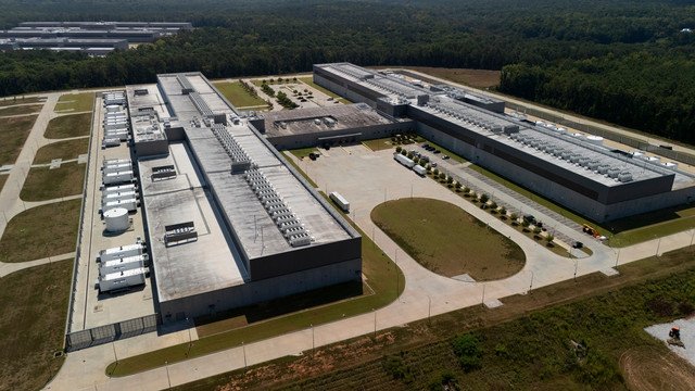 Τα-data-centers-«καταπίνουν»-την-ενέργεια-της-Ευρώπης-και-φουντώνουν-τις-αντιδράσεις