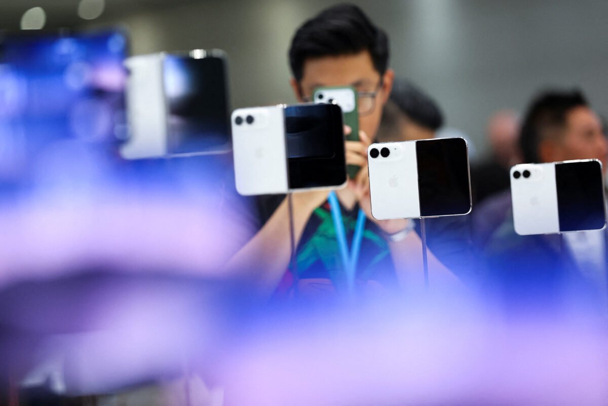 Apple, παρουσίαση iPhone Duo