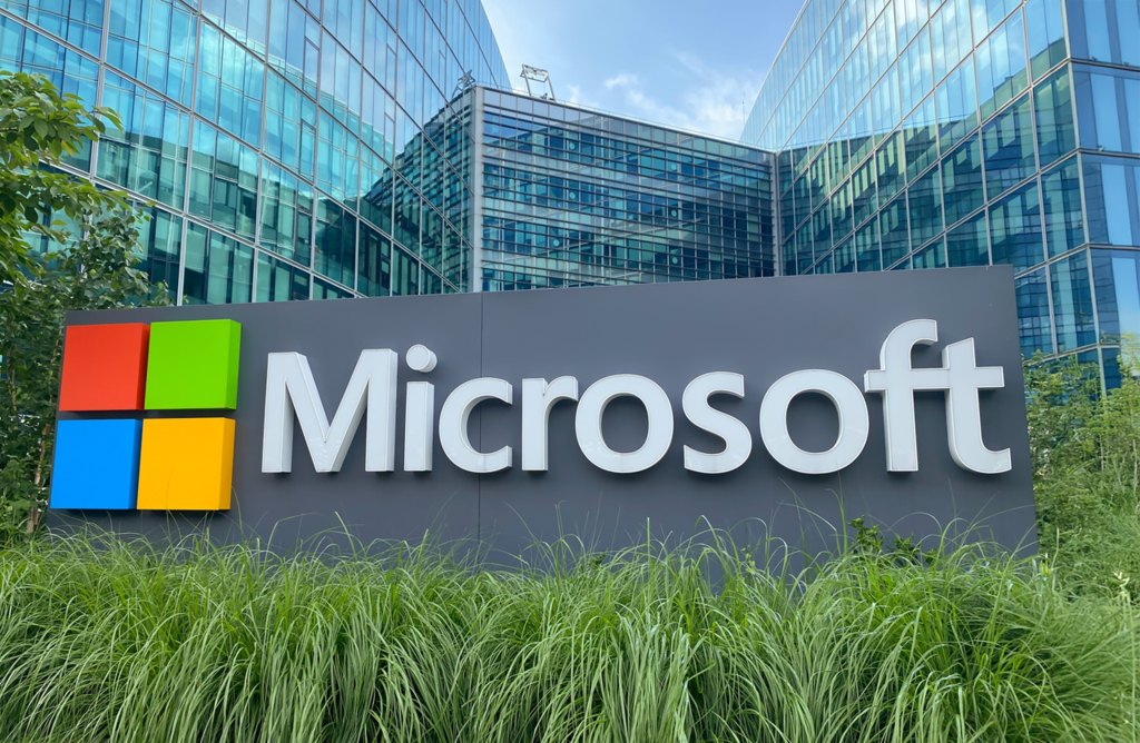 microsoft:-«Εθελούσια-έξοδος»-για-60.000-υπαλλήλους,-«μαχαίρι»-στις-δαπάνες