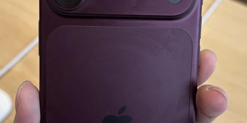 iPhone 18 Pro Discoloration